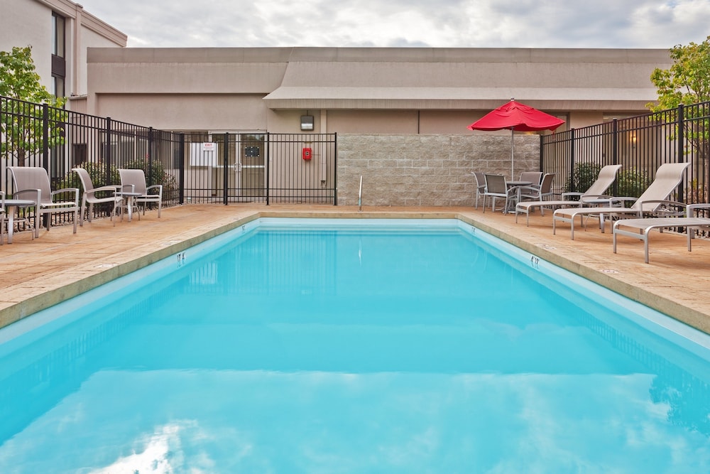 holiday inn bloomington university area by ihg