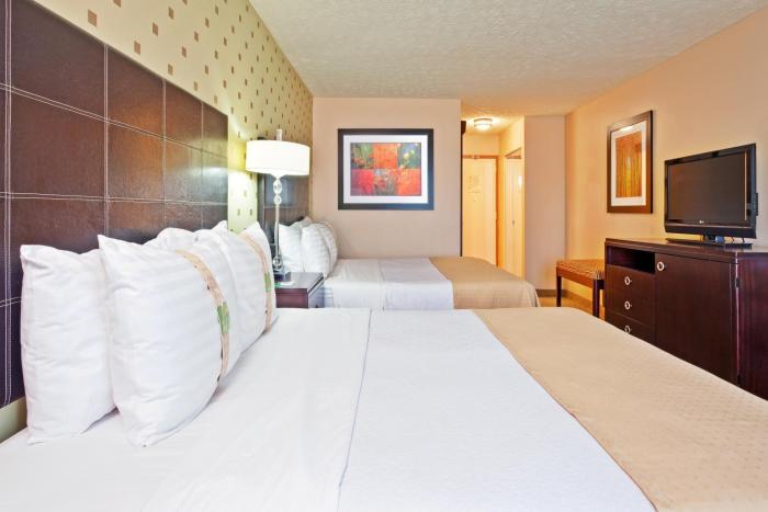 holiday inn bloomington university area by ihg