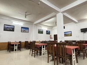 shree ram hotel
