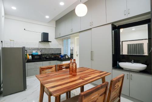 n cube serviced apartments