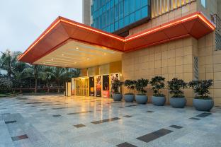 radisson red indore
