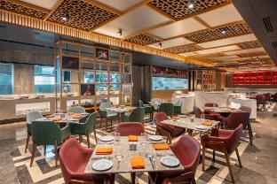 radisson red indore