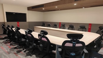 radisson red indore