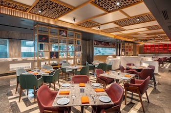 radisson red indore
