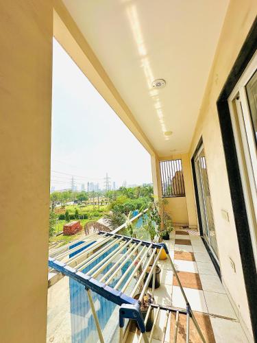 lime tree hotel golf course extension nearby grand hyatt gurgaon