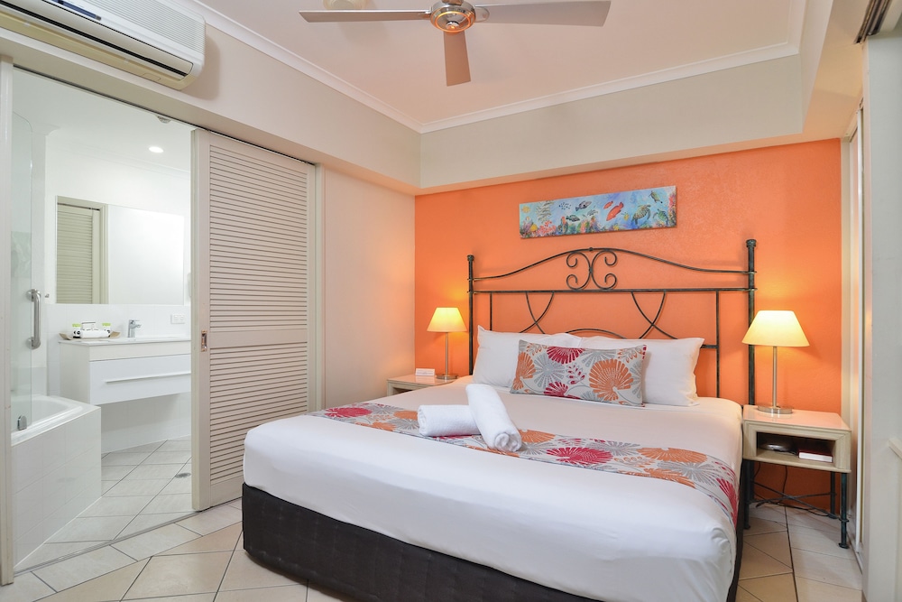 le cher du monde adults only