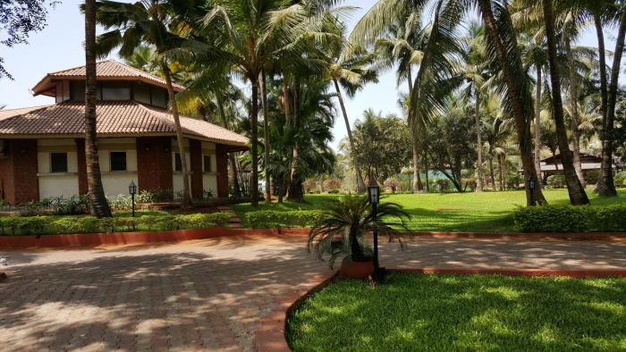 club mahindra tropicana resort