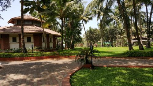 club mahindra tropicana resort
