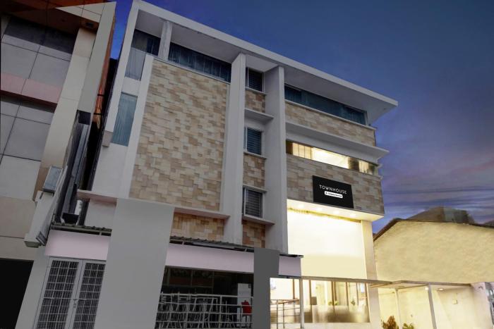 super townhouse city center near mysore palace formerly aavass inn