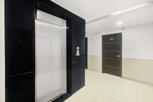 super townhouse city center near mysore palace formerly aavass inn