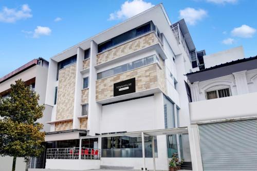 super townhouse city center near mysore palace formerly aavass inn