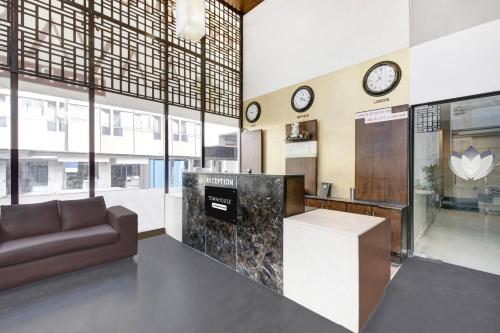 super townhouse city center near mysore palace formerly aavass inn