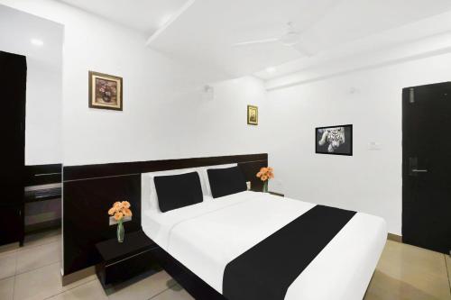 super townhouse city center near mysore palace formerly aavass inn