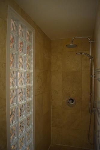 heart of leeds 2 bedroom flat
