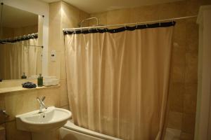 heart of leeds 2 bedroom flat