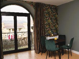 heart of leeds 2 bedroom flat