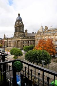 heart of leeds 2 bedroom flat