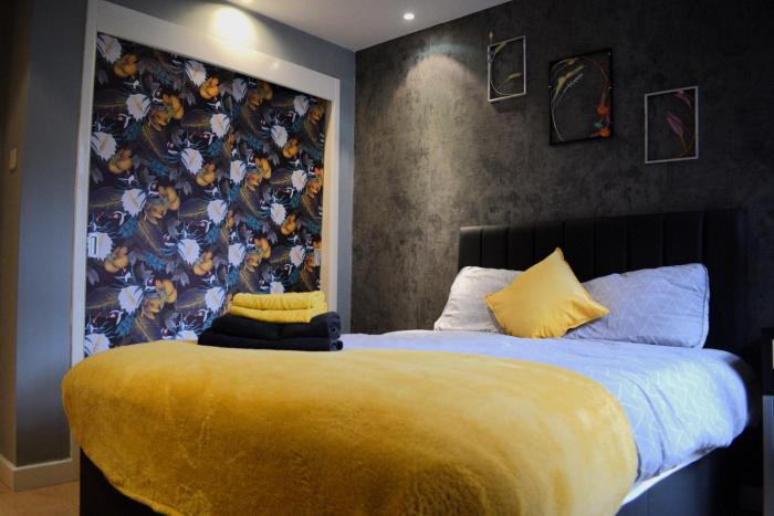 heart of leeds 2 bedroom flat
