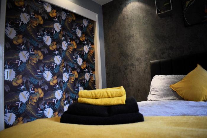 heart of leeds 2 bedroom flat