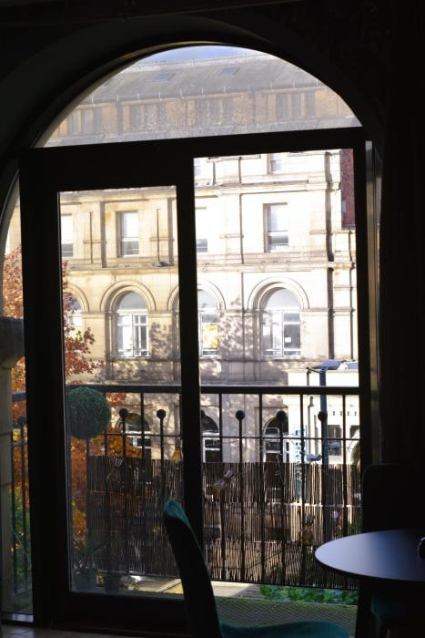heart of leeds 2 bedroom flat