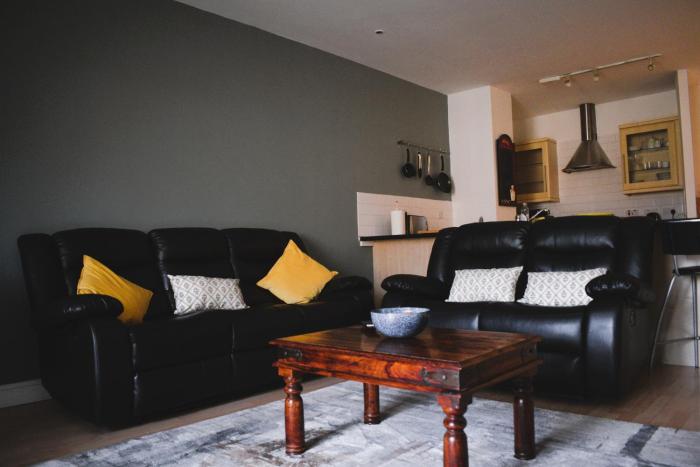 heart of leeds 2 bedroom flat