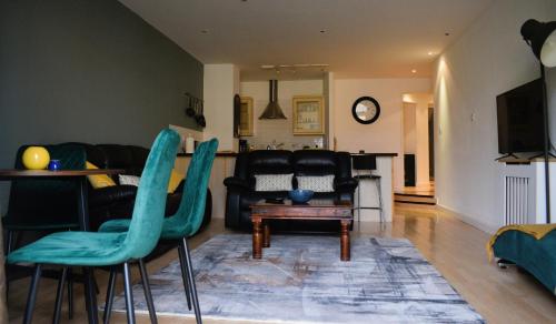 Heart Of Leeds - 2 Bedroom Flat,,4 star