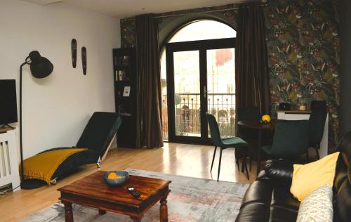 heart of leeds 2 bedroom flat