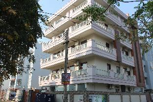 aura luxury studio near artemis hospital gurgaon