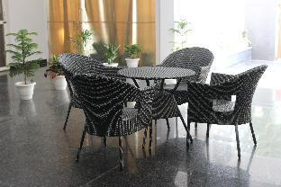 aura luxury studio near artemis hospital gurgaon