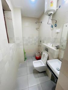 aura luxury studio near artemis hospital gurgaon