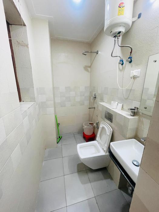aura luxury studio near artemis hospital gurgaon