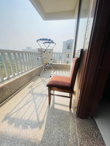 aura luxury studio near artemis hospital gurgaon