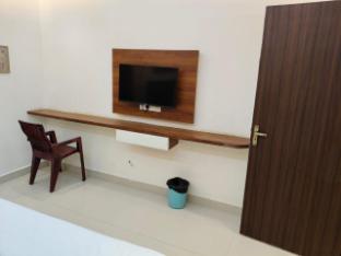 snr venus hotels