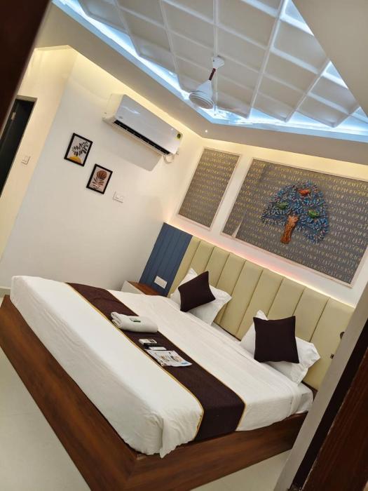 snr venus hotels