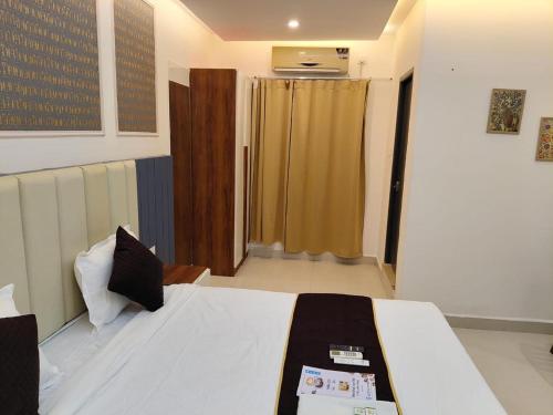 snr venus hotels