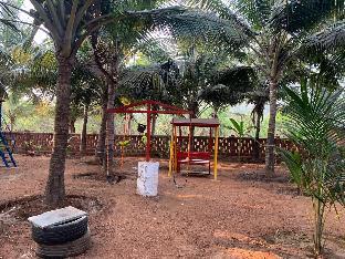 Anchor Beach Resort,,2 star