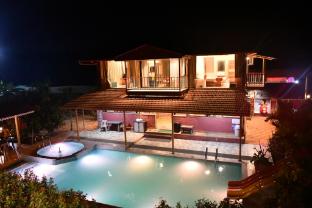 Anchor Beach Resort,,2 star