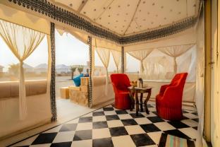 desert glory resort