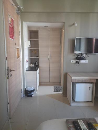 radhe krishna sarnam luxury stay