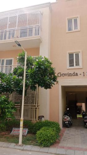 radhe krishna sarnam luxury stay