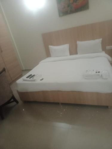 radhe krishna sarnam luxury stay