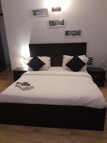 radhe krishna sarnam luxury stay