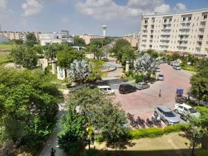 radhe krishna sarnam luxury stay