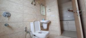 radhe krishna sarnam luxury stay