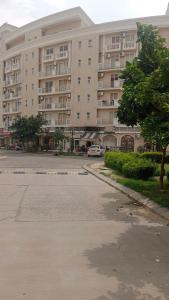 radhe krishna sarnam luxury stay