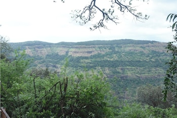 the grand bagicha residency matheran