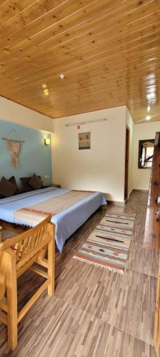 Doghari Stays - Auberge,Manu Temple Road,3 star