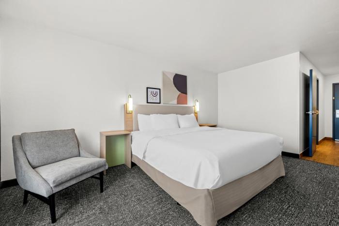 spark by hilton pelham birmingham i 65