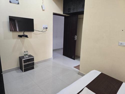 gt empire hotel near chennai trade centre