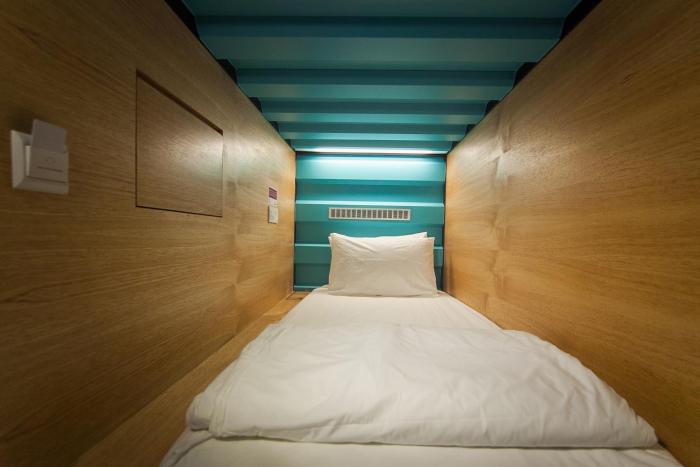 capsuletransit landside airport hotel public area gateway klia t2 lvl 1